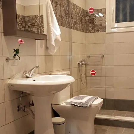 בית נופש Maria's Xenia *